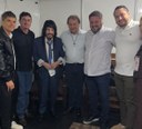 Marcos Crippa prestigia evento do Dia da Mães e elogia show do cantor Benito di Paula; Vereador fez Voto de Aplauso Marcos Crippa prestigia evento do Dia da Mães e elogia show do cantor Benito di Paula; Vereador fez Voto de Aplauso