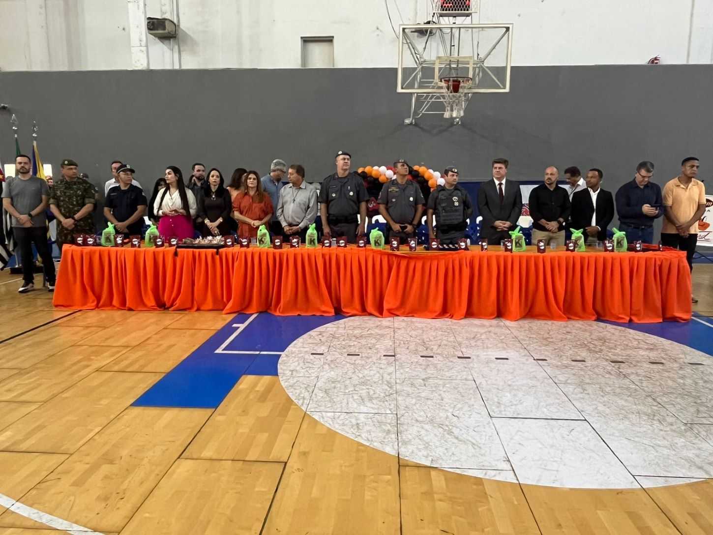 Vereadores prestigiam formatura do PROERD, o Programa Educacional de Resistência às Drogas e à Violência